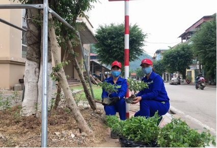 Chị Đào Thị Đoàn ‘Cây sáng kiến’ diệt rác, ươm mầm xanh